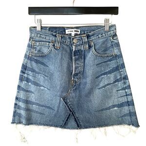 Re/done Levis Denim tiger bleach high waisted mini skirt NWT sz 26-28 Rare
